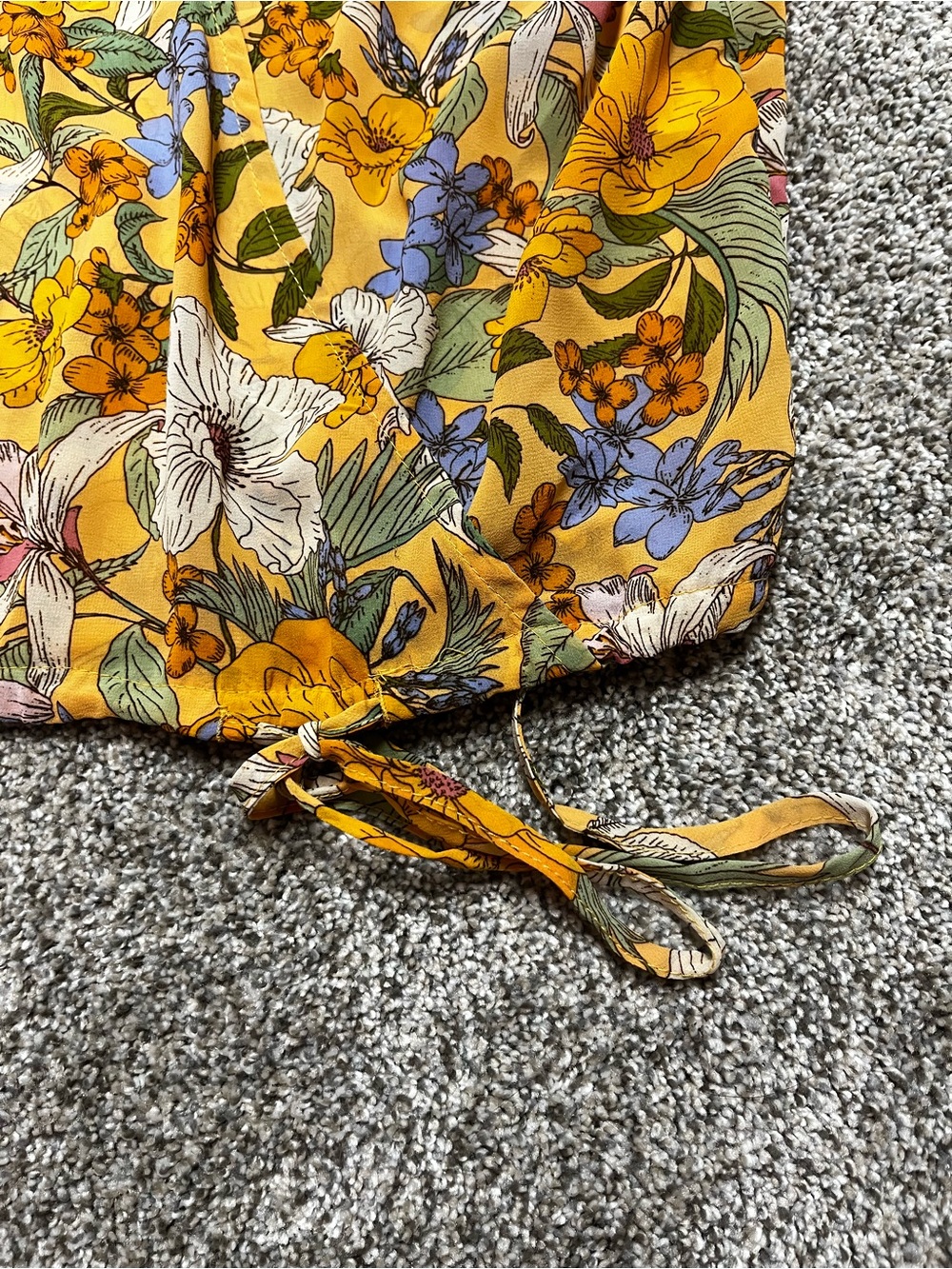 Amalli Talli -Tall Women’s Golden Surpluce Floral Print Shirt - Picture 5 of 6